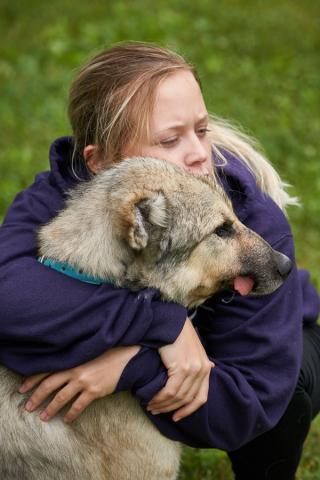 Hannah giving Raha a hug